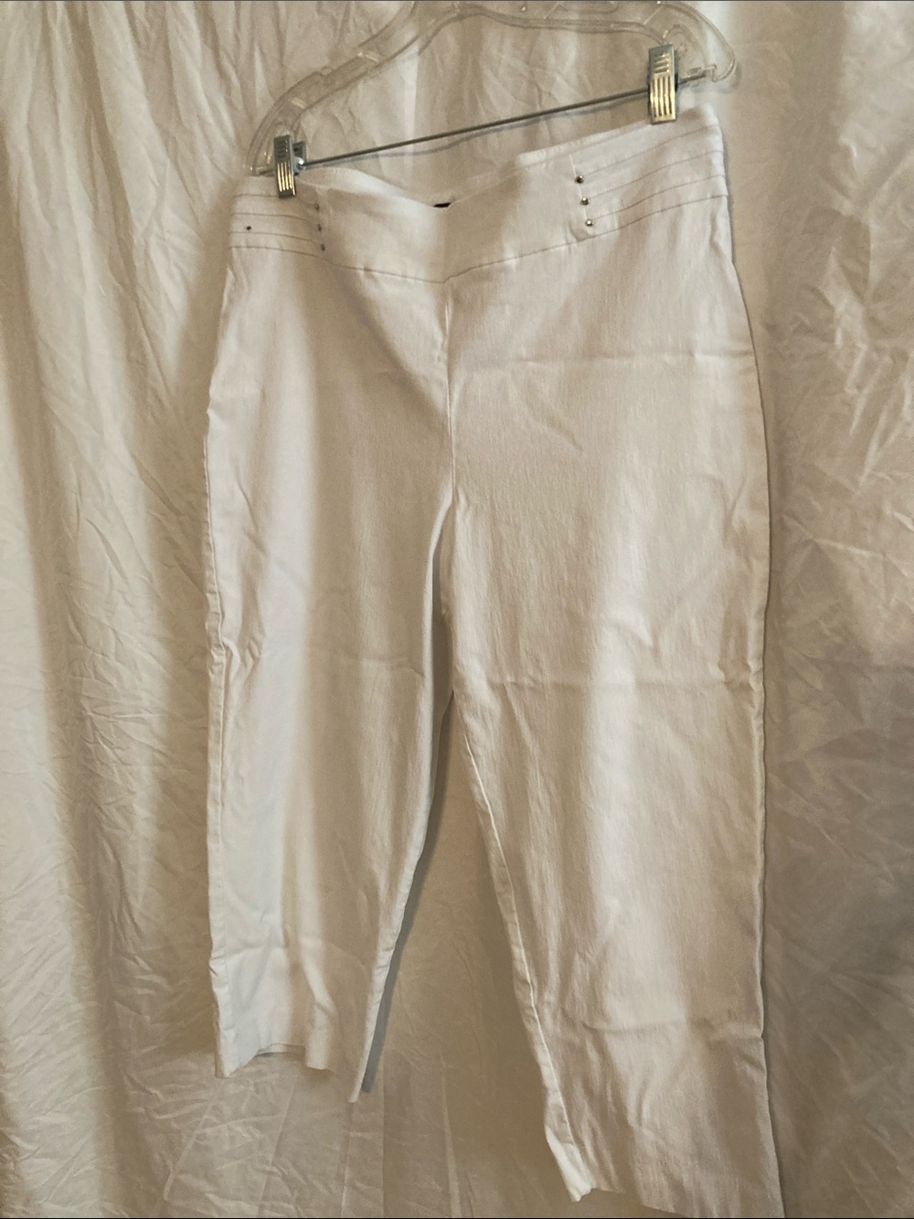 JM Collection White Cropped length